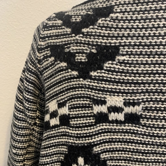 Gap Fashions Black & White Geometric Knit Open Collar Cardigan Woman's Size XS - Picture 8 of 12